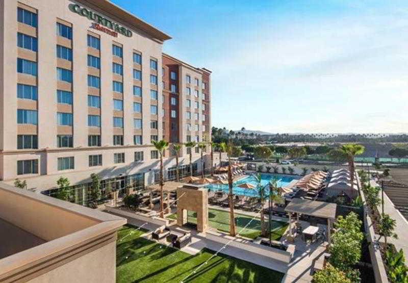 فندق Courtyard By Marriott Irvine Spectrum