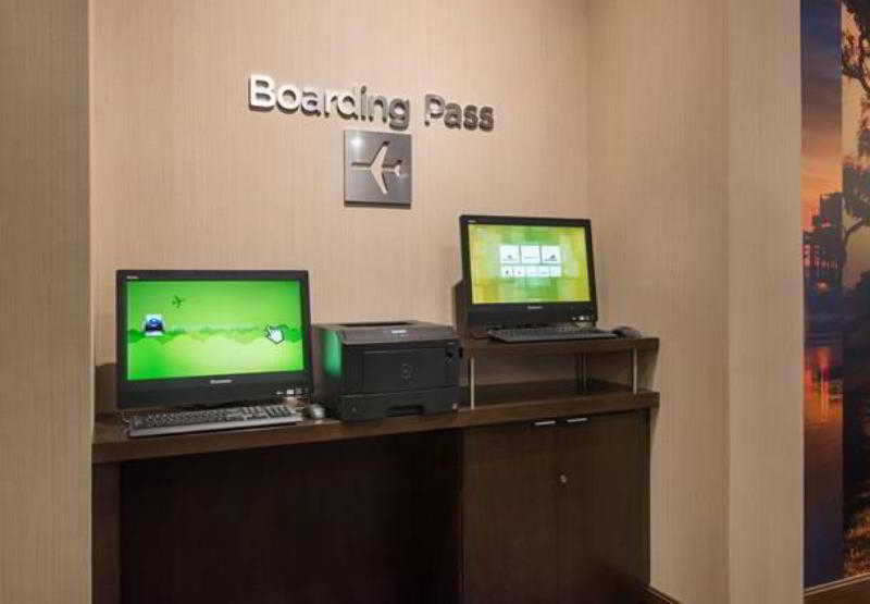 فندق Courtyard By Marriott Irvine Spectrum