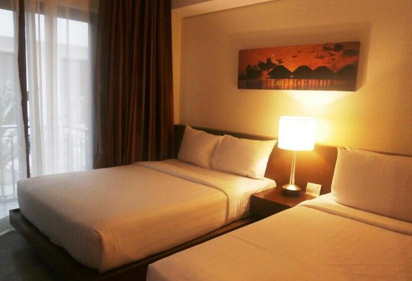 Отель Crown Regency Beach Resort