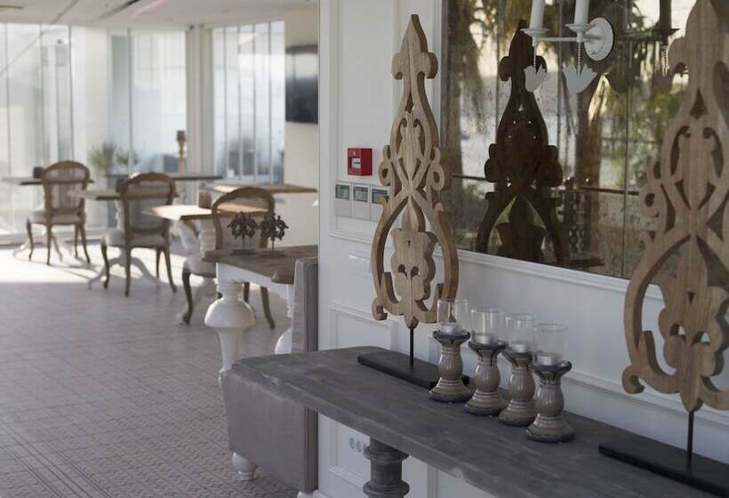 Ena Boutique Hotel & Residences