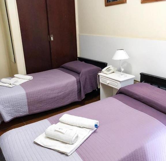 ホテル Estación Callao