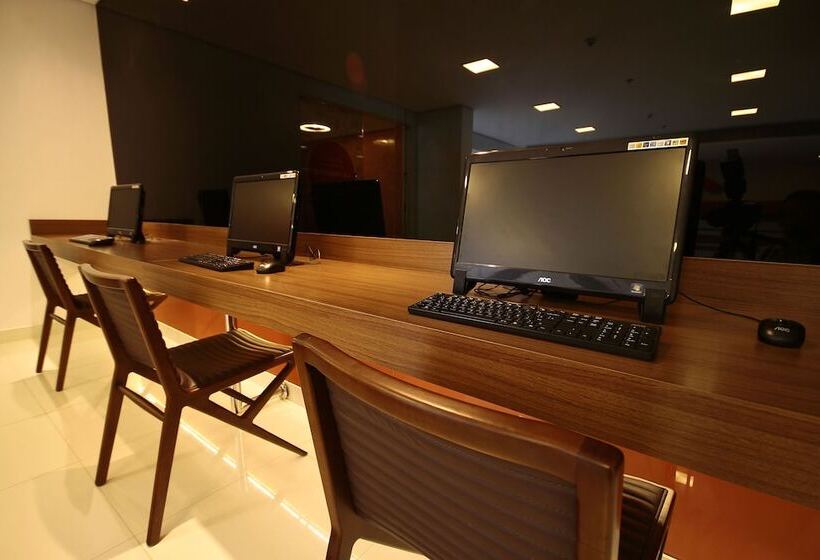 호텔 Express Vieiralves