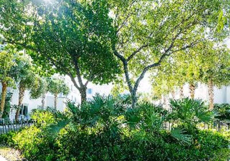 בית מלון כפרי Faro Blanco Resort & Yacht Club Marathon, Curio By Hilton