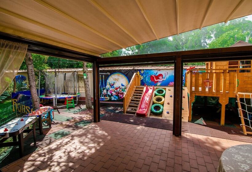 בית מלון כפרי Golden House