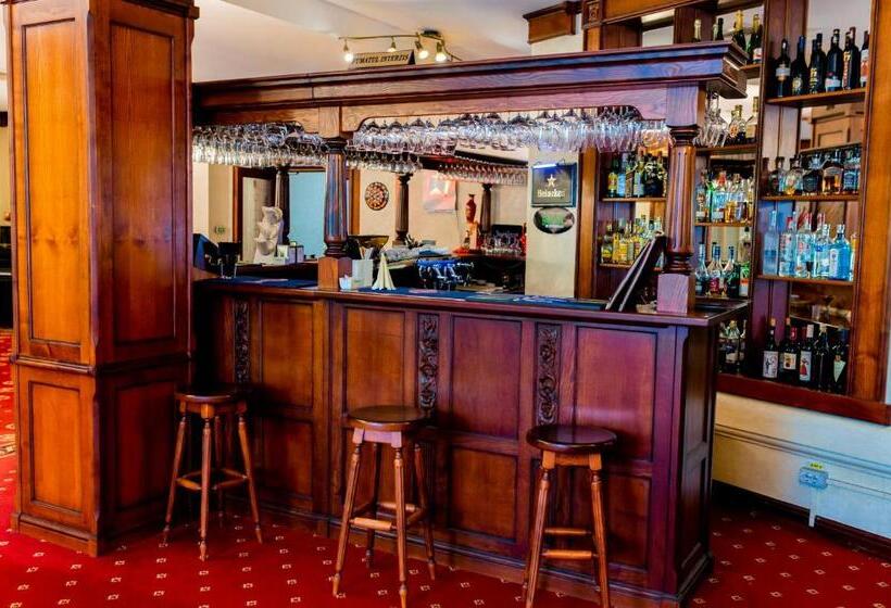 בית מלון כפרי Golden House