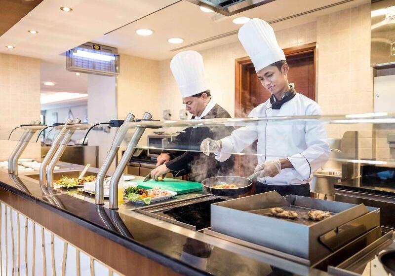 Отель Grand Mercure Majlis Residences