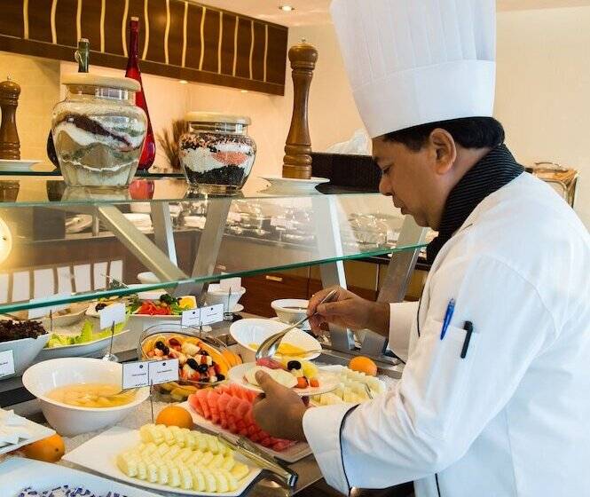 Отель Grand Mercure Majlis Residences