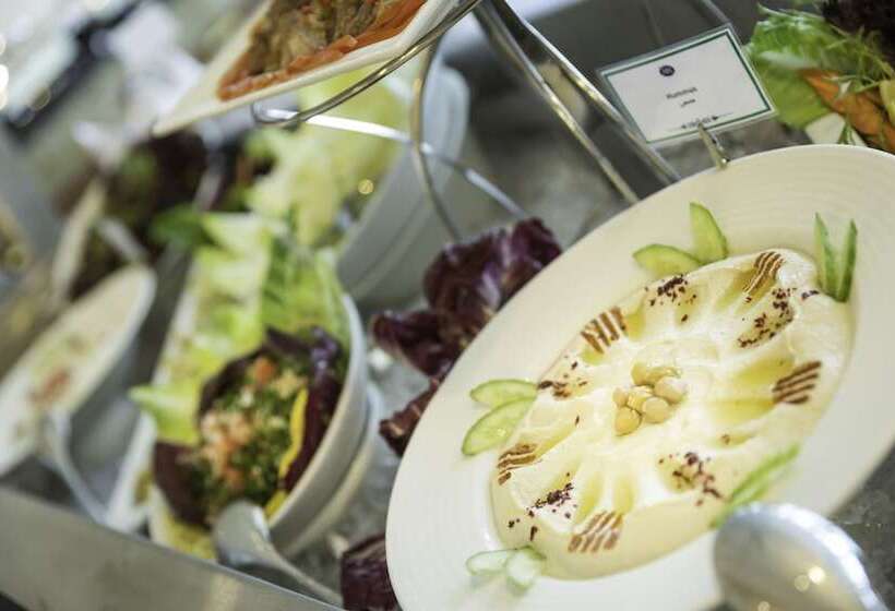 Отель Grand Mercure Majlis Residences