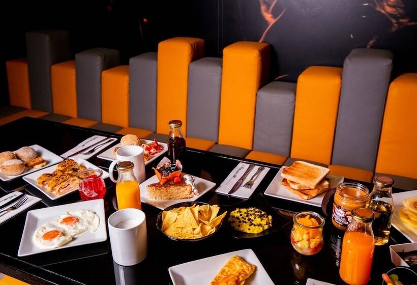 هتل Hf Fenix Music