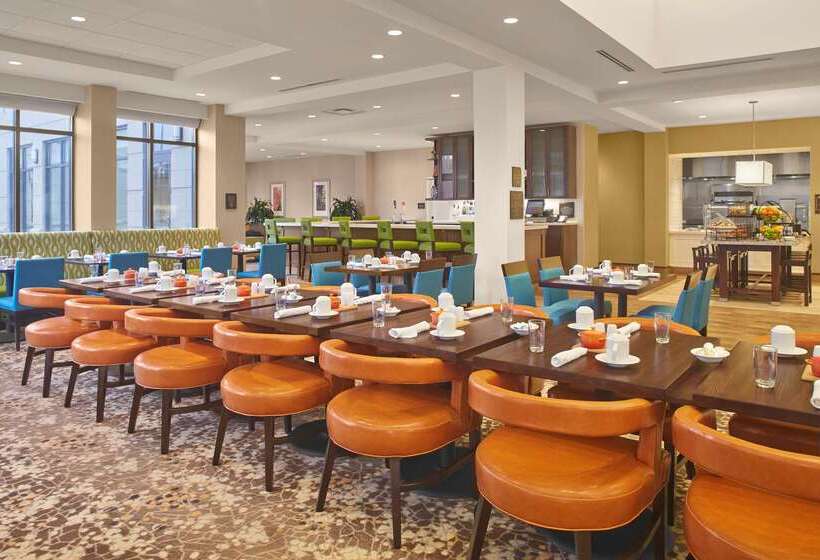 Отель Hilton Garden Inn Akron