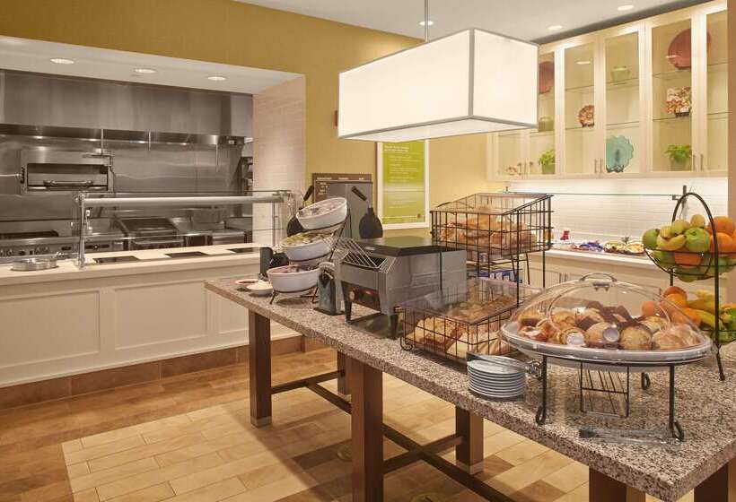 Отель Hilton Garden Inn Akron