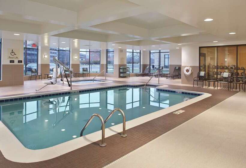 Отель Hilton Garden Inn Akron