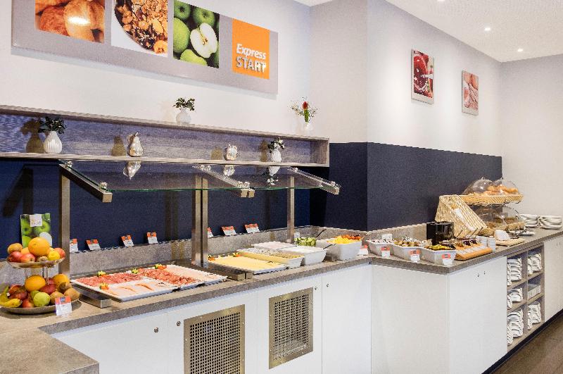 Отель Holiday Inn Express Friedrichshafen, An Ihg