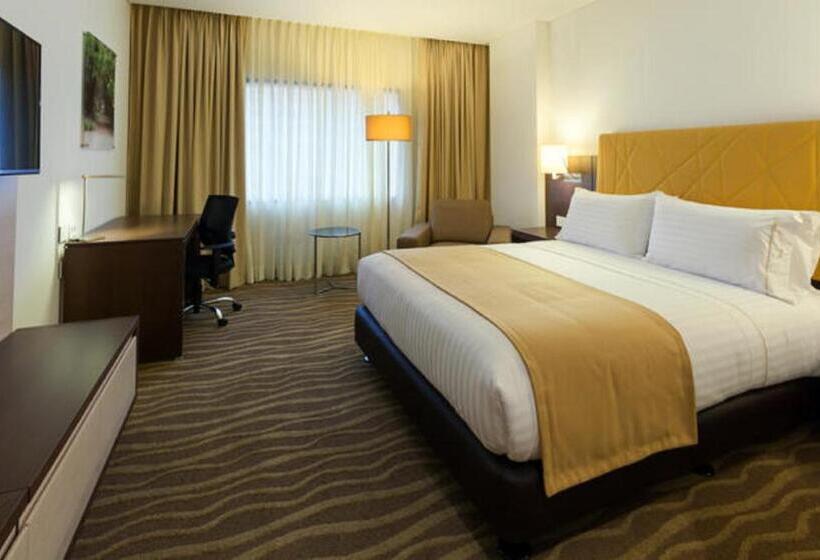 Отель Holiday Inn Express & Suites Bogota Zona Financiera, An Ihg