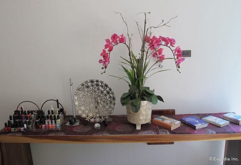 هتل Infinity Resort