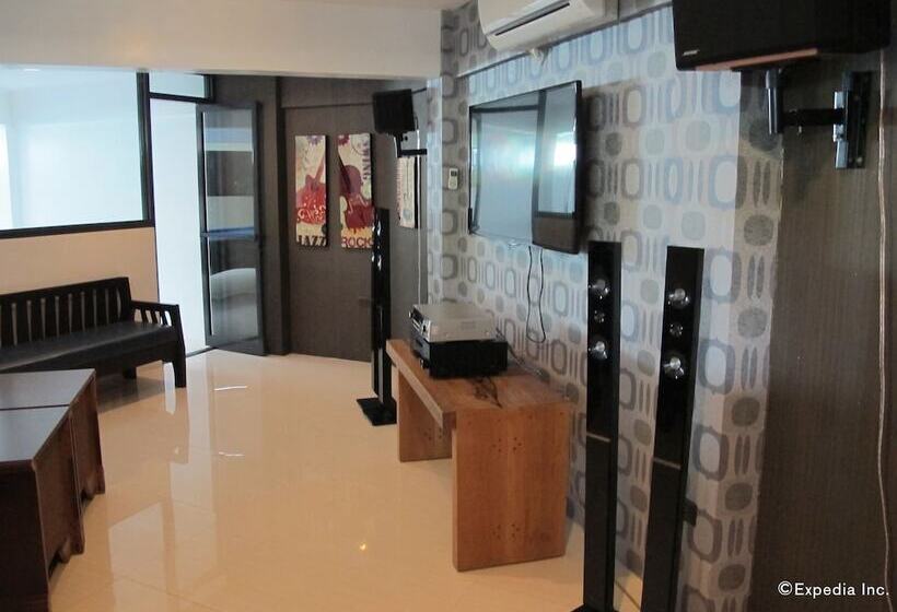 هتل Infinity Resort