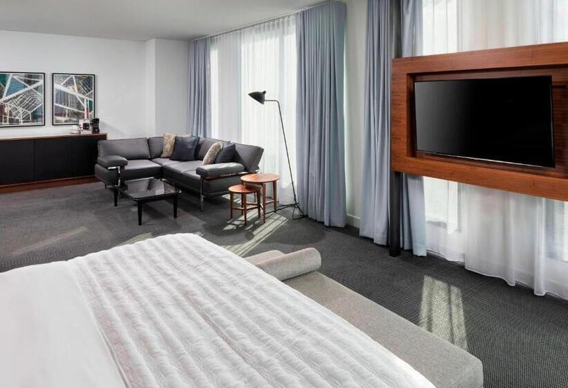 هتل Le Méridien Columbus, The Joseph