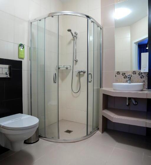 בית מלון כפרי Madelaine