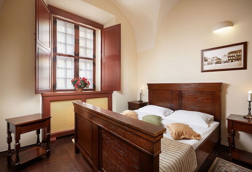 호텔 Monastyrski Minsk City Centre