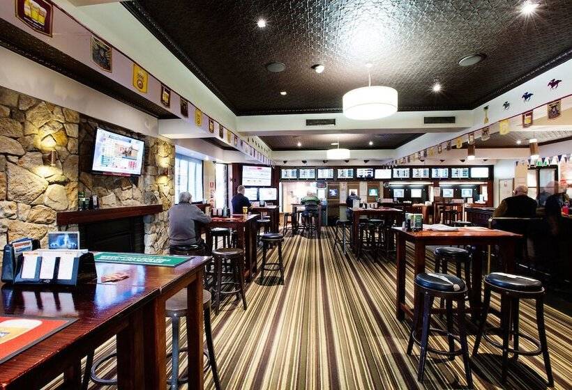 Nightcap At Federal Hotel Toowoomba