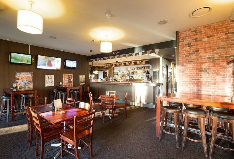 Nightcap At Federal Hotel Toowoomba