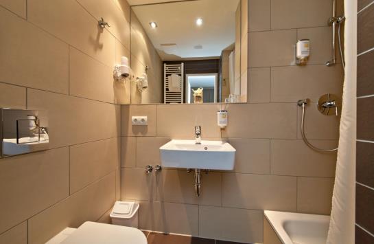 هتل Novum Style Accord