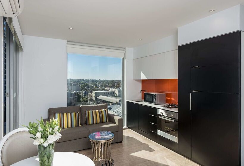فندق Oaks Melbourne South Yarra Suites