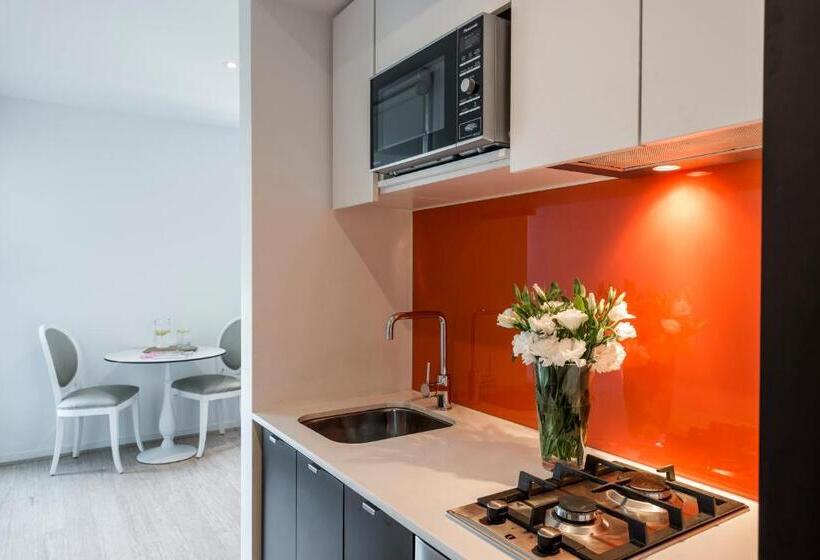 فندق Oaks Melbourne South Yarra Suites