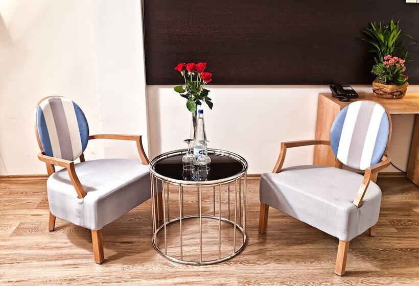 בית מלון כפרי Olympus Thea Boutique