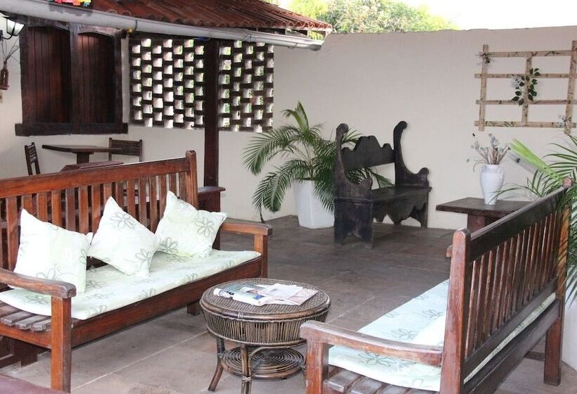 ホテル Pousada Canoas