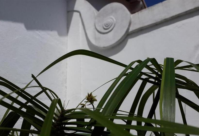 هتل Pousada Casa Buzios