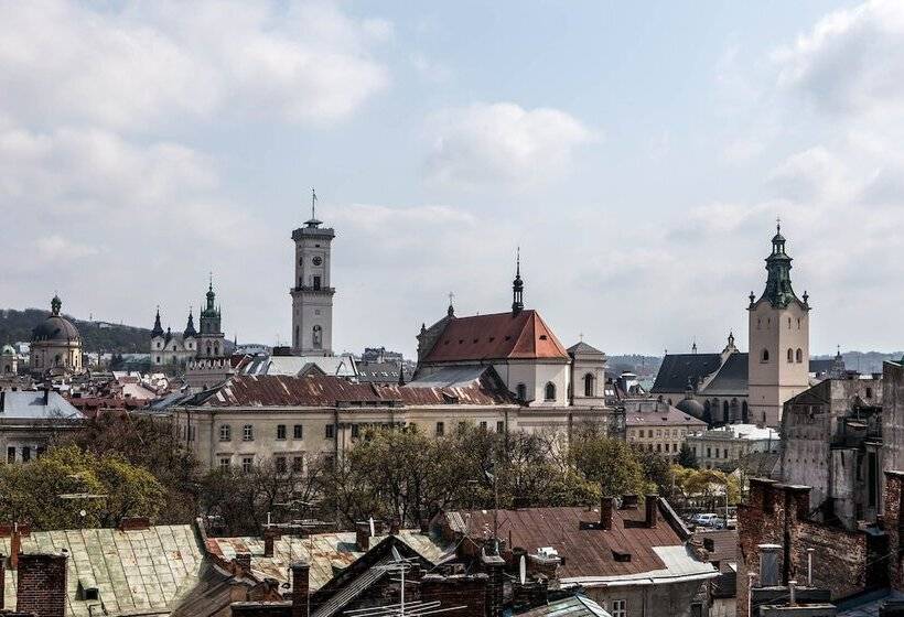 Rius Hotel Lviv