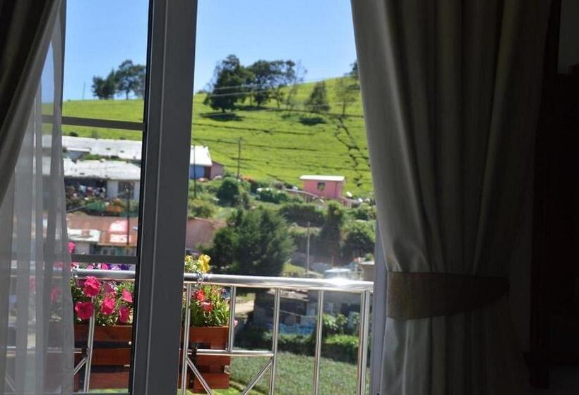 Отель Royal Hills