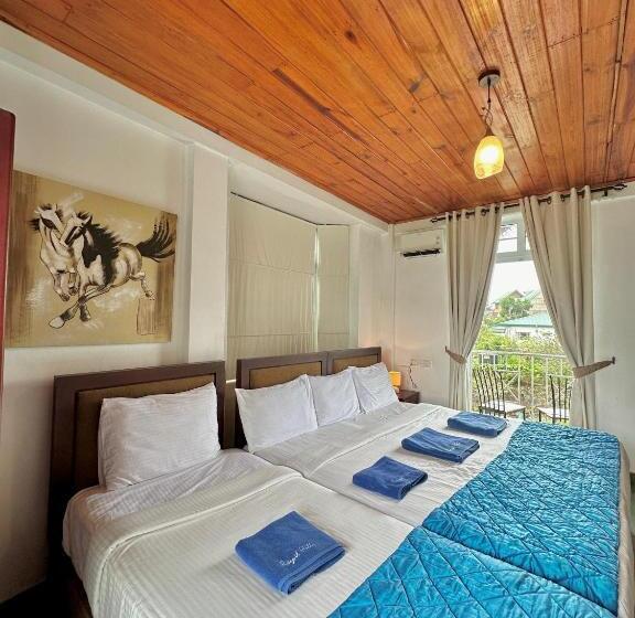 Отель Royal Hills