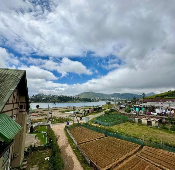 Отель Royal Hills