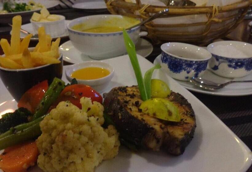 Отель Royal Hills