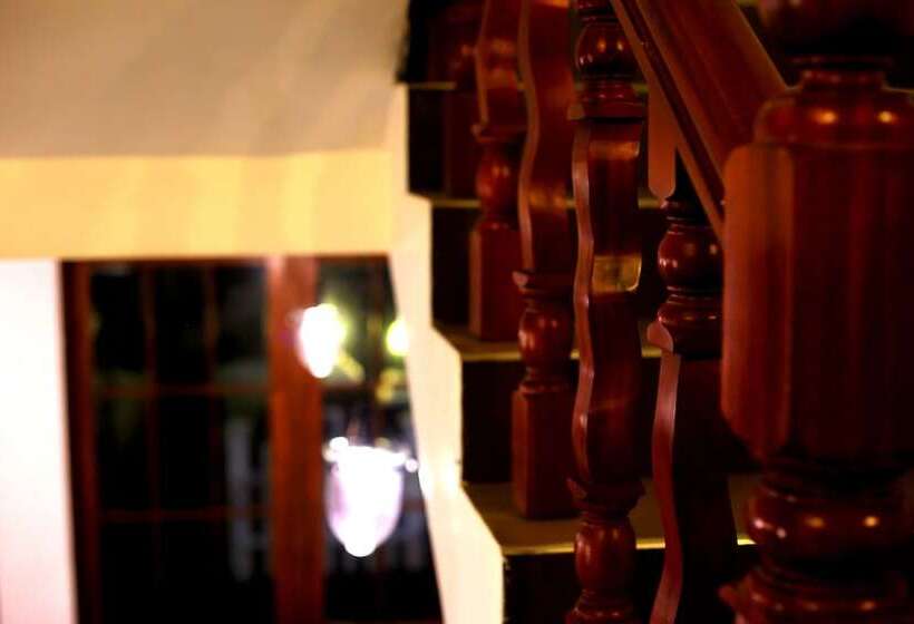 Отель Royal Hills