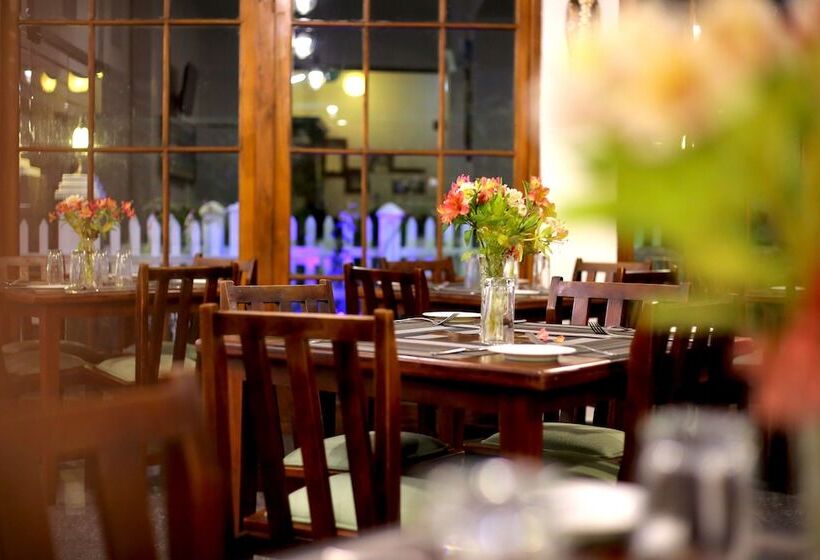 Отель Royal Hills