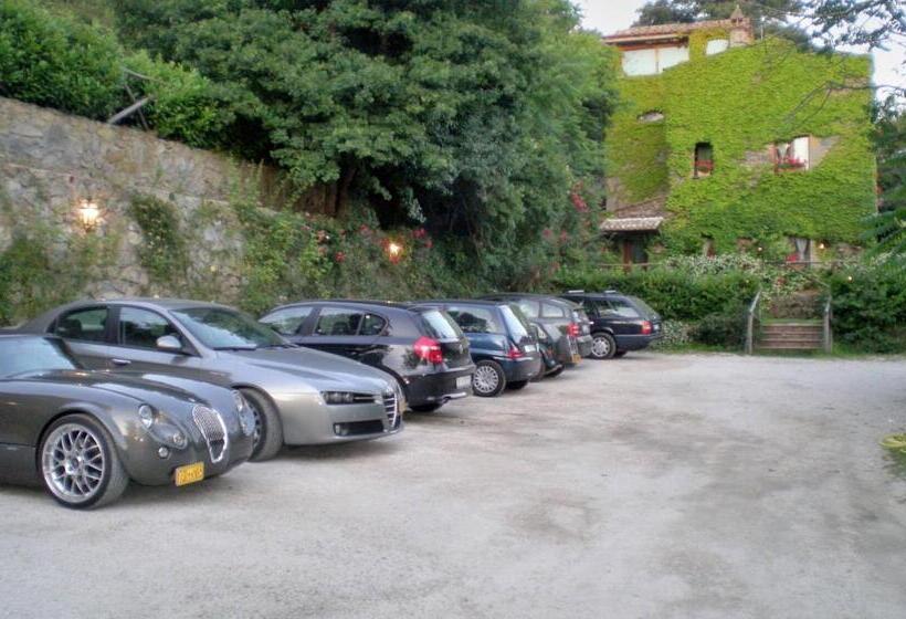 בית מלון כפרי La Riserva Montebello