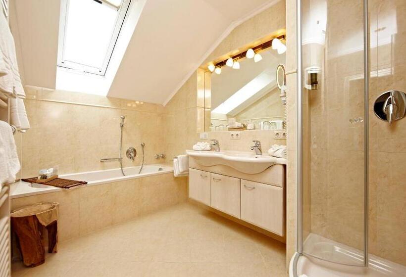 هتل Staudacherhof History & Lifestyle