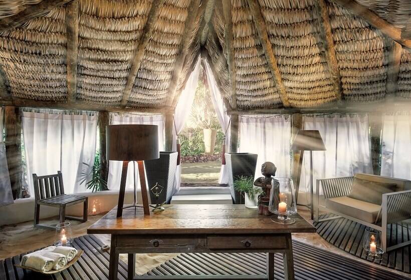 هتل The Chili Beach Private Resort