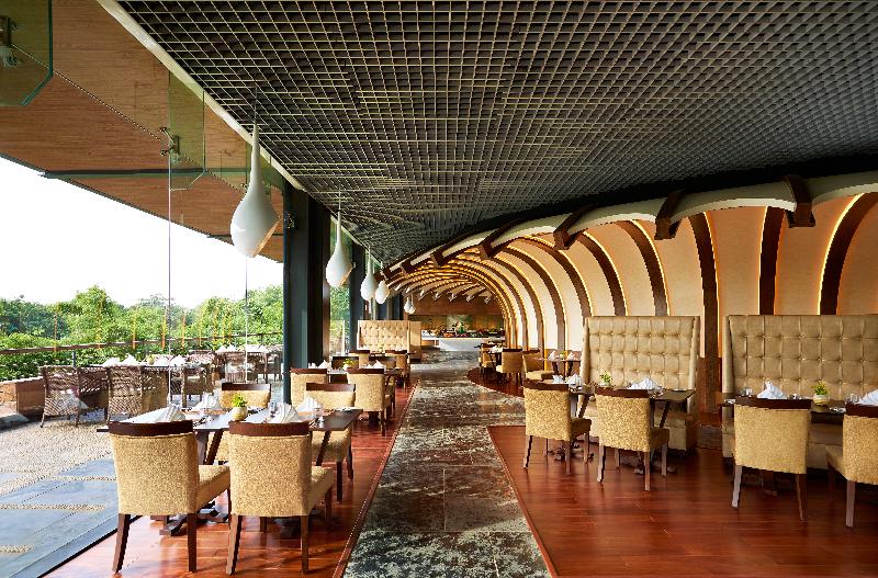 בית מלון כפרי Taj Damdama Lake Resort & Spa, Gurugram