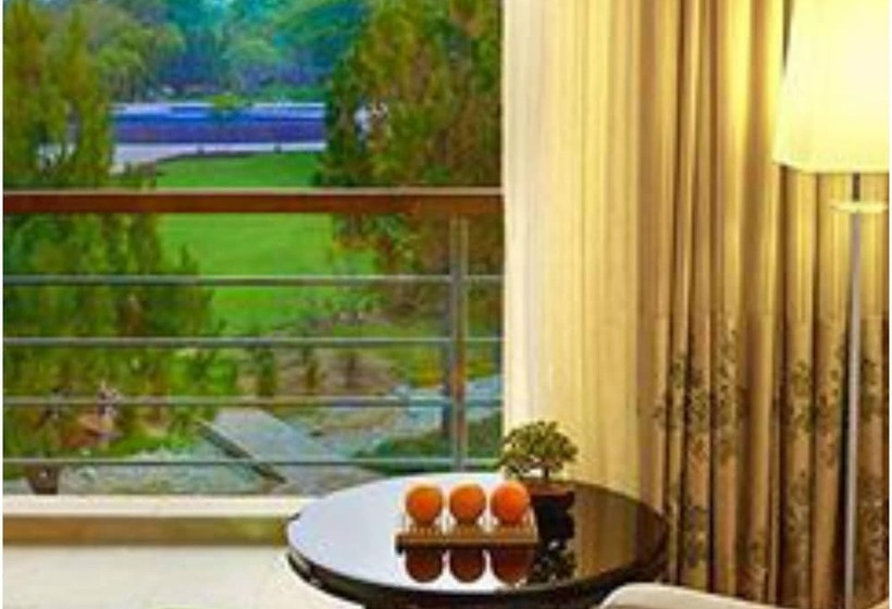 酒店 Taj Damdama Lake Resort & Spa, Gurugram