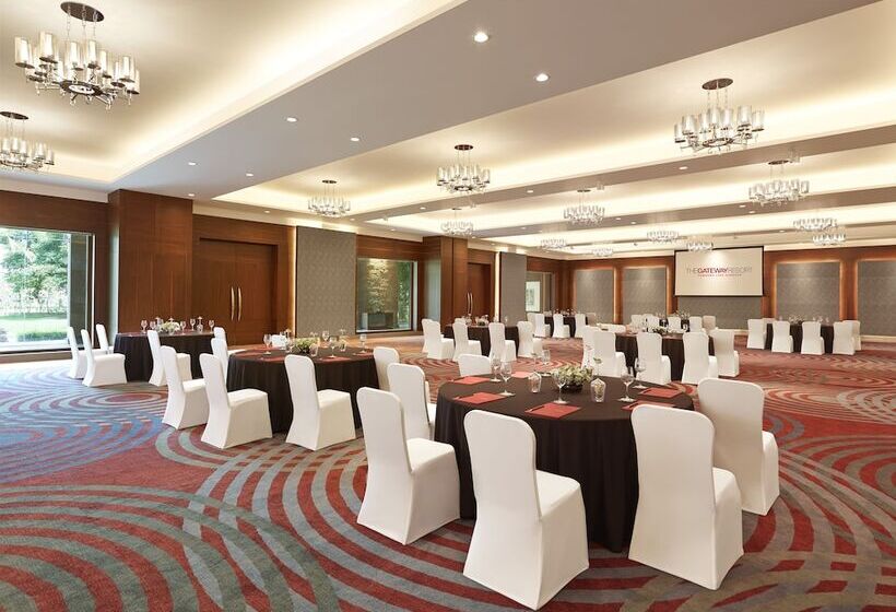 בית מלון כפרי Taj Damdama Lake Resort & Spa, Gurugram