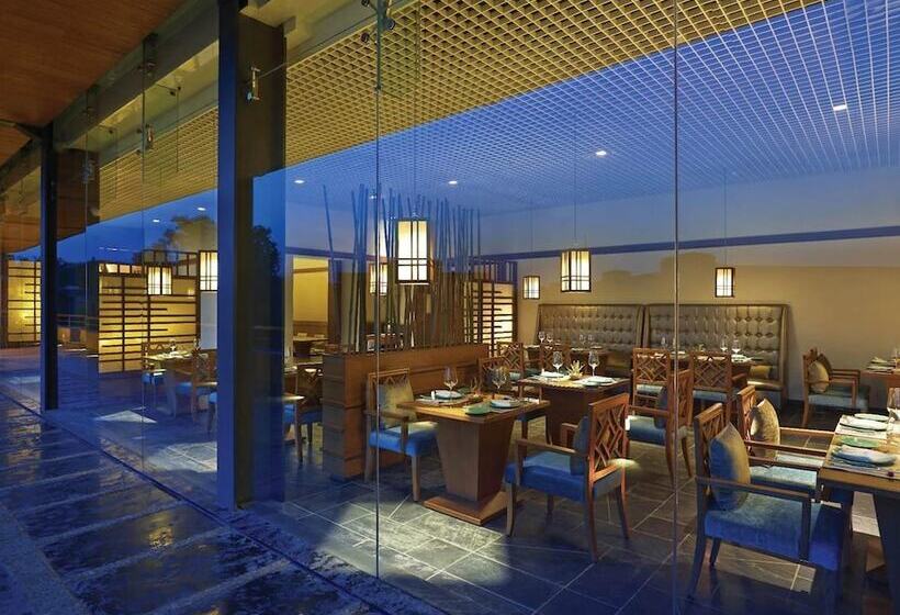 酒店 Taj Damdama Lake Resort & Spa, Gurugram