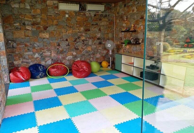 酒店 Taj Damdama Lake Resort & Spa, Gurugram