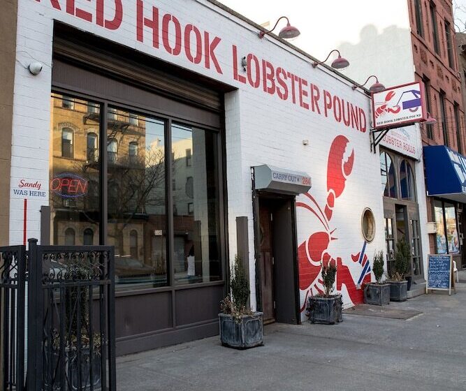 هتل The Lodge Red Hook