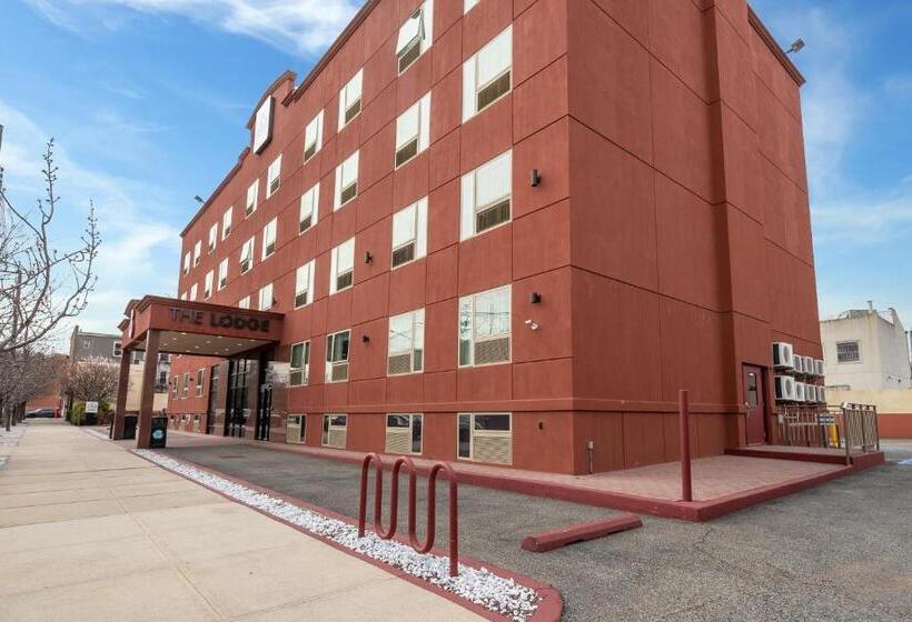 هتل The Lodge Red Hook