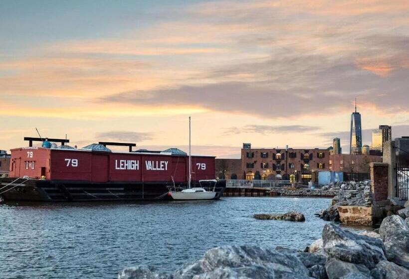 هتل The Lodge Red Hook