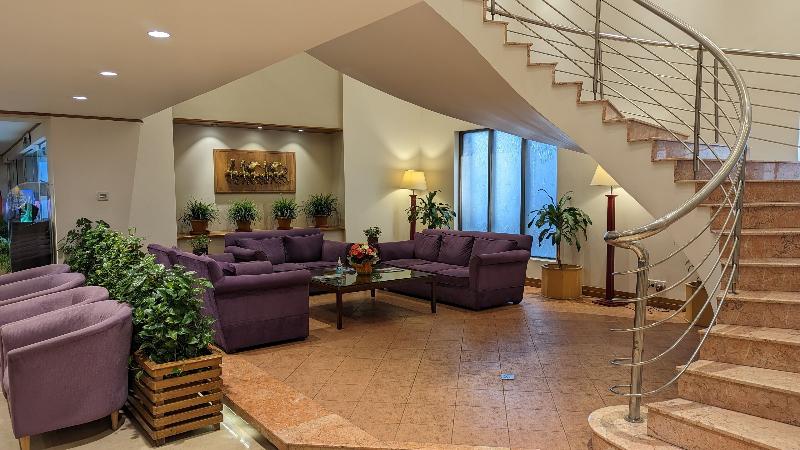 هتل The Peninsula Chittagong Limited